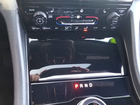 Used 2024 Jeep Grand Cherokee Altitude image 27