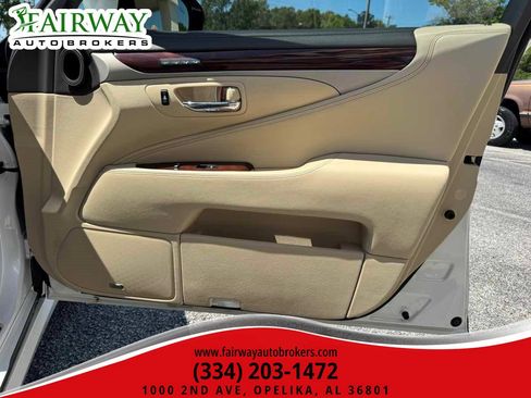 Used 2015 Lexus LS 460 L RWD image 31