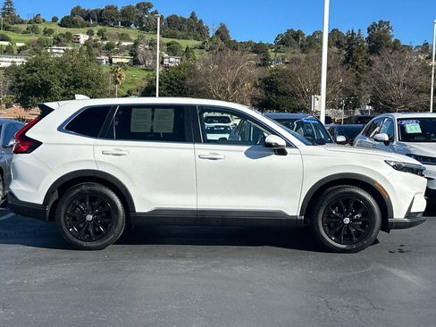 Certified 2024 Honda CR-V EX image 2