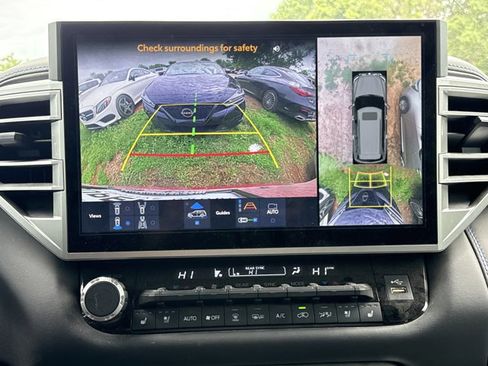 Used 2025 Toyota Sequoia Platinum AWD/4WD image 3