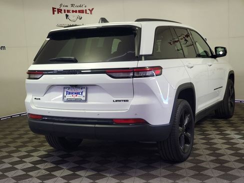 Used 2024 Jeep Grand Cherokee Limited w/ Black Appearance Package AWD/4WD image 3