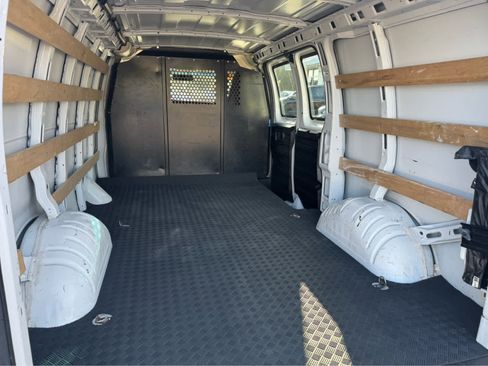 Used 2023 Chevrolet Express 2500 w/ Driver Convenience Package image 13