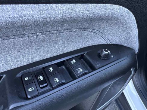 Used 2022 Jeep Compass Latitude image 29