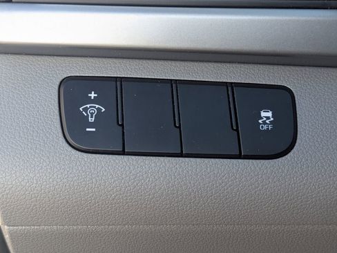 Used 2018 Hyundai Elantra SE w/ Cargo Package image 24