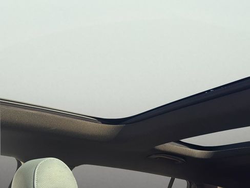 Certified 2026 Mercedes-Benz GLB 250 4MATIC image 18