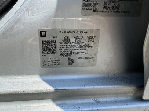 Used 2021 Chevrolet Silverado 2500 Custom w/ Custom Value Package image 11