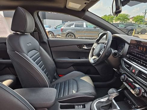 Certified 2022 Kia Forte GT-Line w/ GT-Line Premium Package FWD image 37