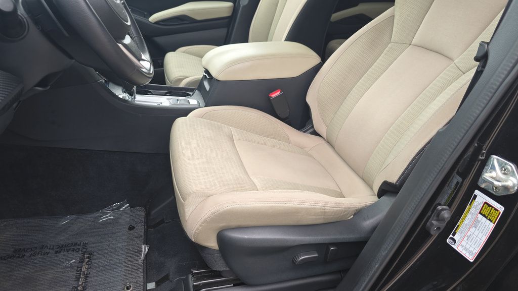 Used 2023 Subaru Ascent Premium w/ Convenience Package AWD/4WD image 13