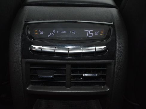 Used 2019 Cadillac XT5 Premium Luxury image 34