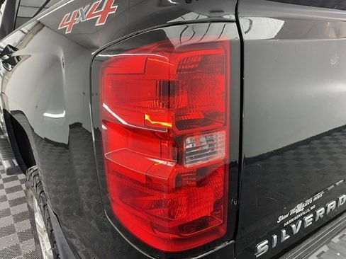 Used 2015 Chevrolet Silverado 2500 High Country w/ Duramax Plus Package image 7