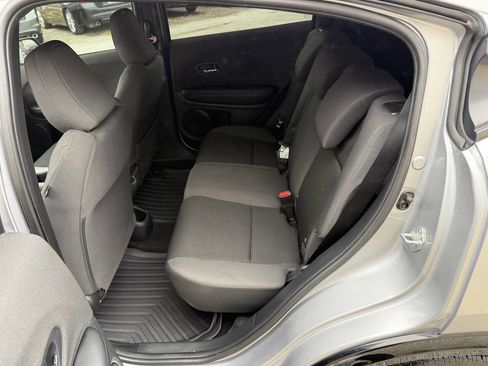Used 2022 Honda HR-V Sport image 16