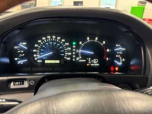 Used 2001 Lexus LX 470 4WD image 6