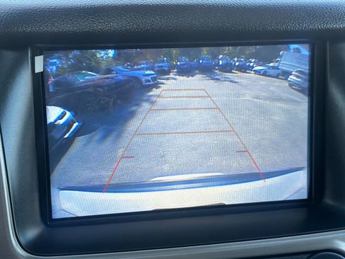 Used 2018 GMC Yukon Denali image 36