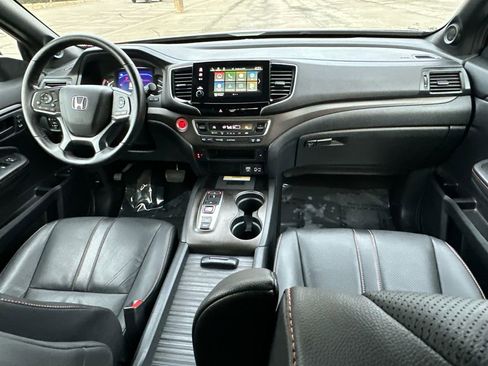 Used 2022 Honda Passport TrailSport image 17