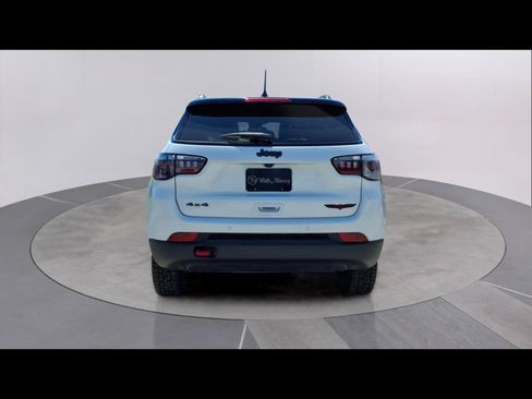 Used 2025 Jeep Compass Trailhawk AWD/4WD image 4