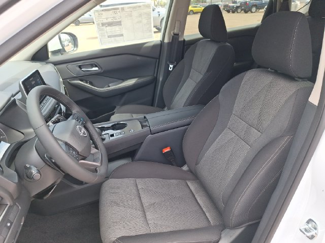 Certified 2026 Nissan Rogue SV w/ Cold Weather Package FWD image 10