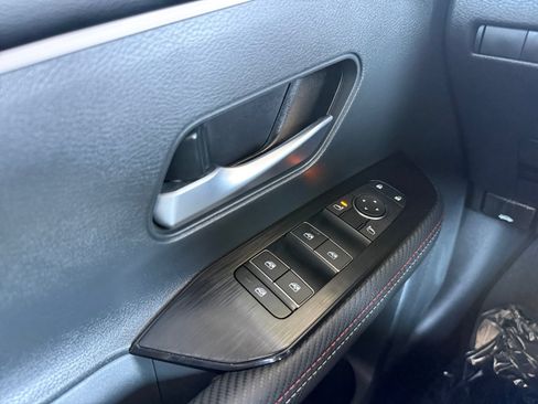 Used 2025 Nissan Kicks SR FWD image 21
