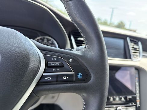Used 2023 INFINITI QX50 Sensory AWD/4WD image 18