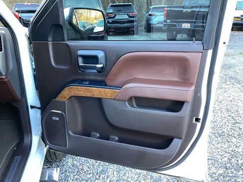 Used 2018 Chevrolet Silverado 1500 High Country image 8