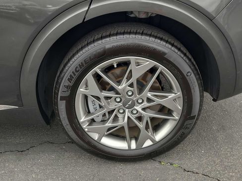 Used 2025 Genesis GV70 2.5T image 16