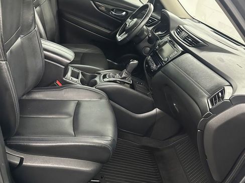Used 2018 Nissan Rogue SL w/ Premium Package AWD/4WD image 37