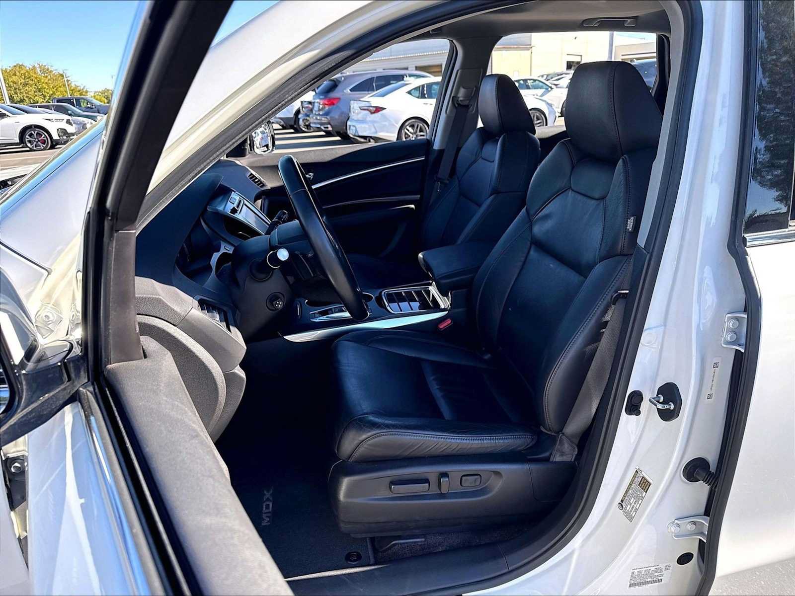 Used 2017 Acura MDX w/ Technology Package FWD image 28