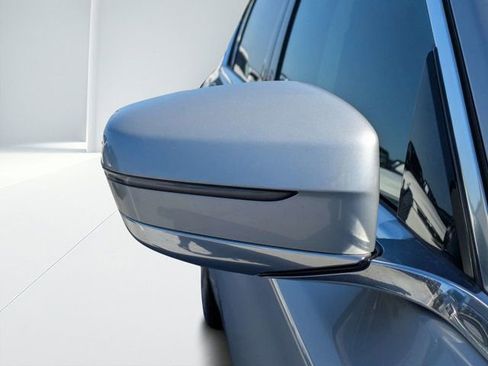 Used 2019 BMW 740i w/ Cold Weather Package RWD image 10