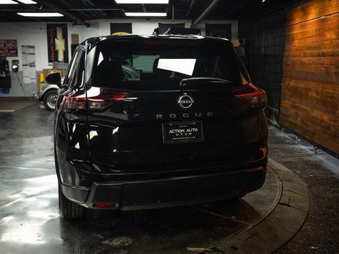 Used 2025 Nissan Rogue SV FWD image 6