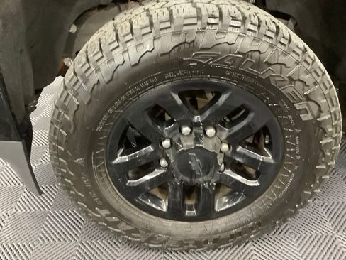 Used 2019 Chevrolet Silverado 2500 LTZ w/ Duramax Plus Package AWD/4WD image 2