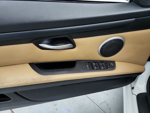 Used 2011 BMW M3 image 20