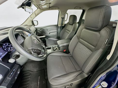 Used 2023 Nissan Frontier SV image 13