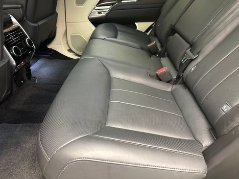 Used 2024 Land Rover Range Rover Long Wheelbase SE AWD/4WD image 19