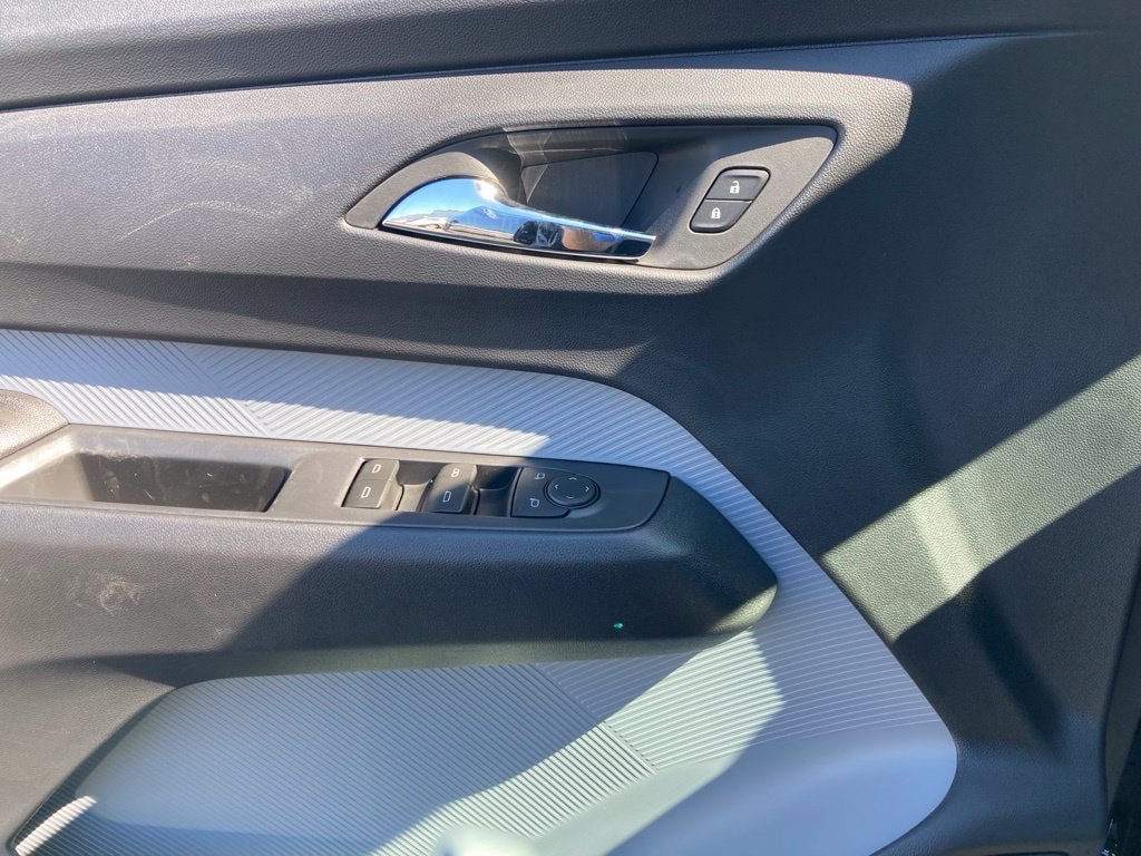 New 2027 Chevrolet Bolt LT w/ Comfort Package FWD image 20