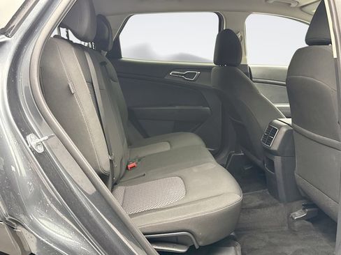 Used 2025 Kia Sportage LX image 17