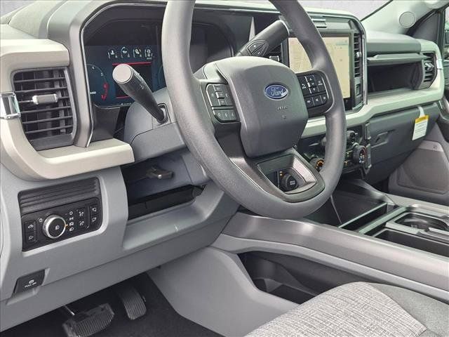 New 2027 Ford F250 XLT w/ XLT Premium Package AWD/4WD image 3