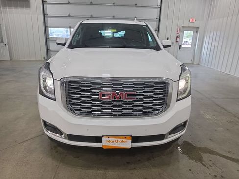 Used 2020 GMC Yukon XL Denali w/ Denali Ultimate Package AWD/4WD image 3