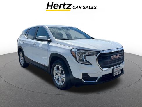 Used 2024 GMC Terrain SLE image 1