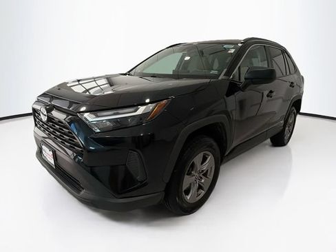 Certified 2023 Toyota RAV4 LE AWD/4WD image 3