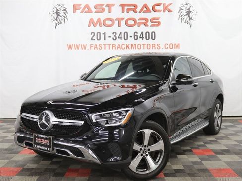Used 2023 Mercedes-Benz GLC 300 4MATIC Coupe image 1