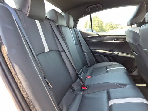Used 2025 Toyota Camry SE FWD image 29