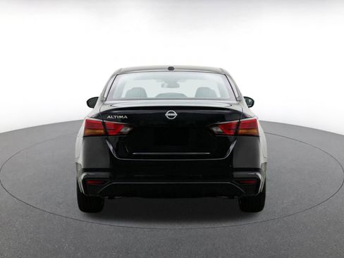 Used 2025 Nissan Altima 2.5 SV FWD image 8