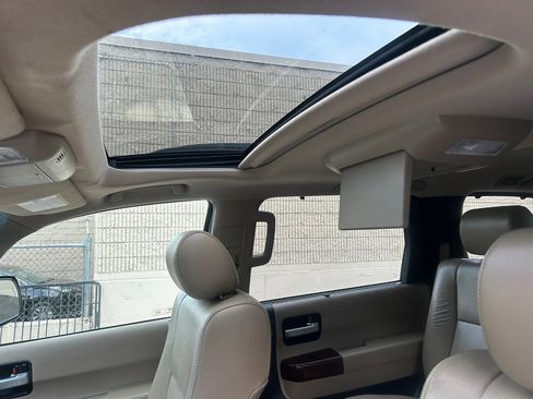 Used 2014 Toyota Sequoia Platinum image 11