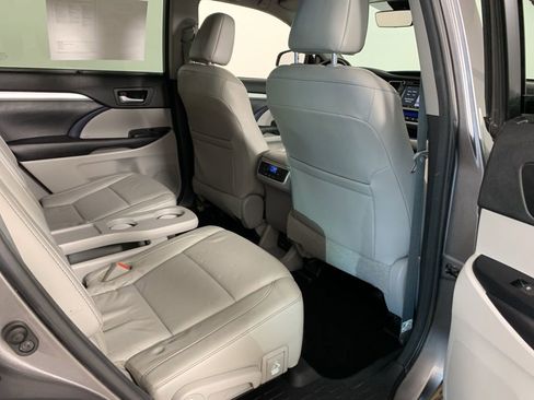 Used 2017 Toyota Highlander XLE w/ Protection Package #3 image 41