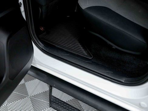 Used 2020 Toyota Tacoma TRD Off-Road w/ Technology Package image 48