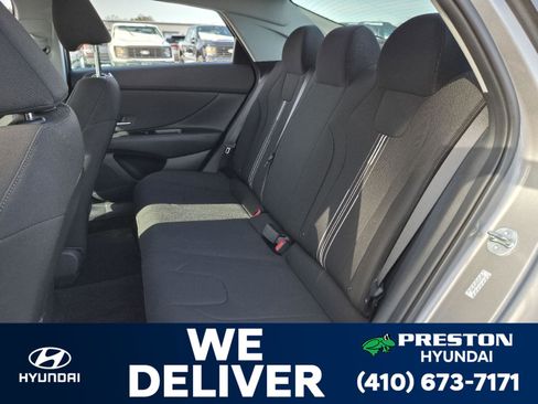 Certified 2023 Hyundai Elantra SEL w/ Convenience Package image 11