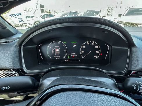 Used 2025 Honda Civic Sport image 25