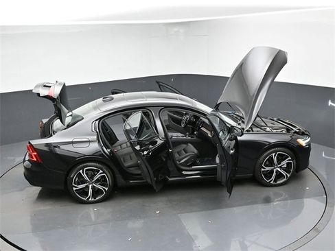 Used 2024 Volvo S60 B5 Ultimate image 47