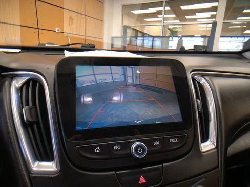 Used 2016 Chevrolet Malibu LT w/ Leather Package image 16