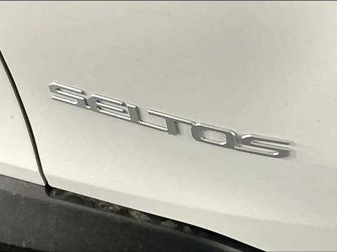 New 2026 Kia Seltos S FWD image 10