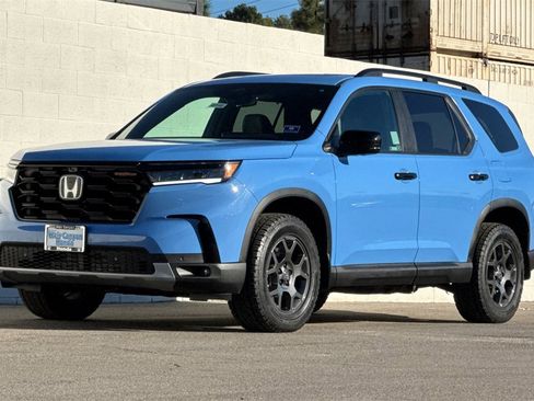 Certified 2024 Honda Pilot TrailSport image 11